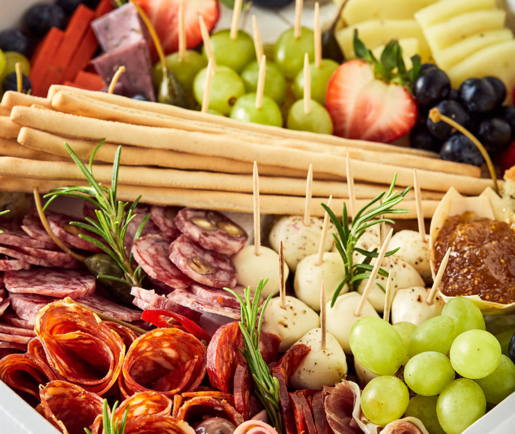 Charcuterie&Cheese Box