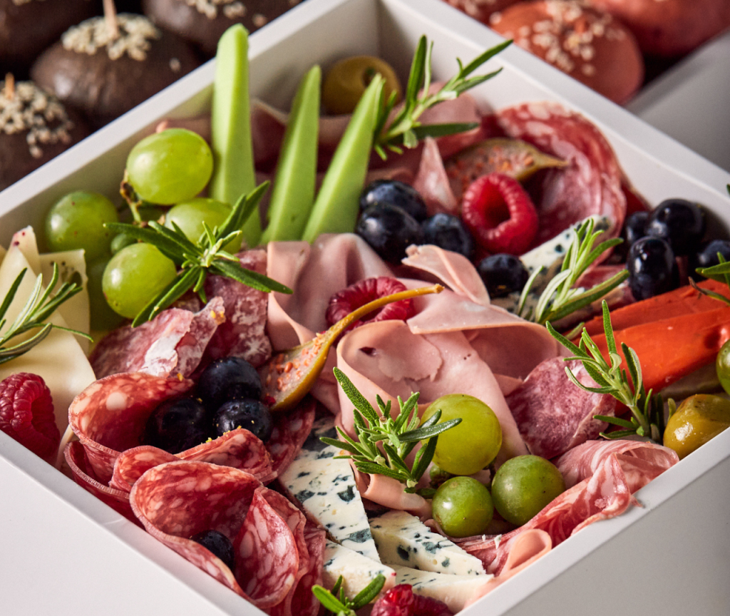 Piramida (croissants&charcuterie)